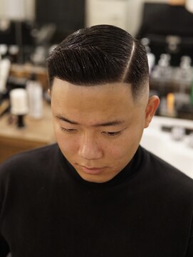 ザ チョップ ショップ ハラジュク(THE CHOP SHOP HARAJUKU) サイドパート／原宿バーバー／渋谷バーバー