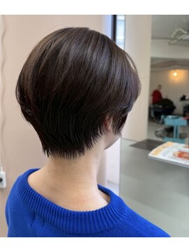 ビビッド(vivid) ジグザグな襟がポイント