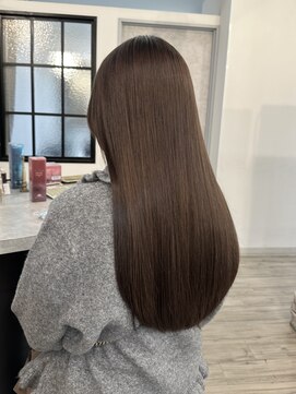 ヴィサージュバスク(VISAGE ba.s.k) サラツヤ髪◎アイロンいらずの美髪矯正