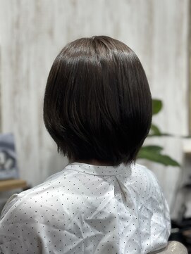 クロス(cRoss) ショートヘアー大人ボブ