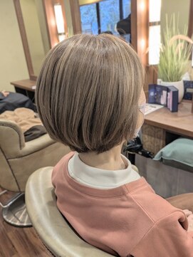 アイム アネックス サラ 南草津店(I'm annex sala) 透明感ハイライト×大人上品ショートボブ