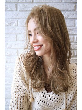 エレメンツ(ELEMENTS) 透明感のあるアッシュベージュ