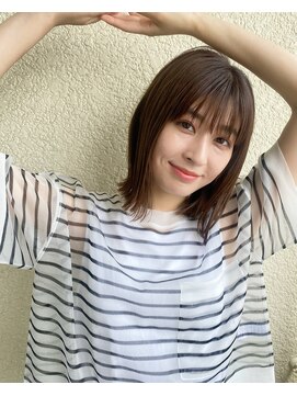 エクリ(equri×SHISEIDO) ナチュラル外はねミディアムスタイル