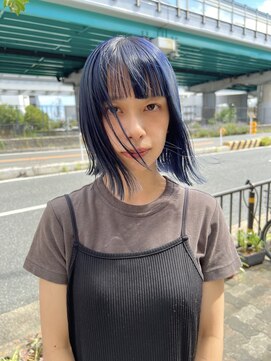 イシ(isi) ネイビーブルー　ダブルカラー　髪質改善