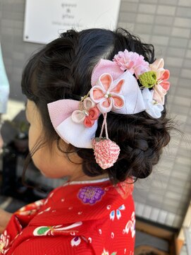 シークエストアンドシプラス(C/QUEST&C-plus) 七五三　編み込み　ふわふわおだんご　辻堂