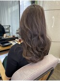 【20代・30代・40代ヘア】レイヤーカット・ミルクティーアッシュ