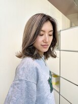 地毛残し　白髪有り　ハイライト　ブロンド