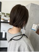 外はね切りっぱなし×グレージュ