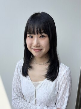 サイン ハニー(Sign honey) レイヤーカットで顔周りに動きを^^