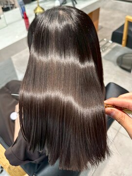 シオン(shion) ロングミディアム韓国ヘアグレージュおくれ毛_ba562592