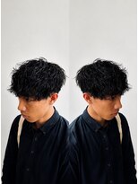 ヨムニノクチ(YOMUニノ口) 刈り上げセンターパート/波巻きツイストスパイラル/新ノ口