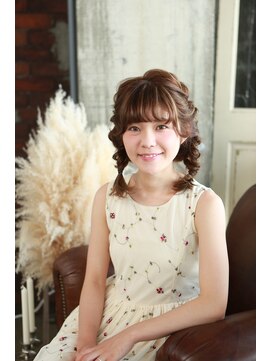 アジュール ヘアデザイン(Aju r hair design) ガーリーな愛されおさげ♪