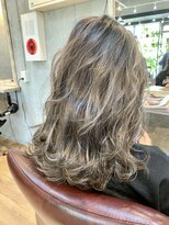 ロダット 横浜(LODAT by little)&nbsp;ハイライト×パールベージュ　イルミナカラー【LODAT横浜】