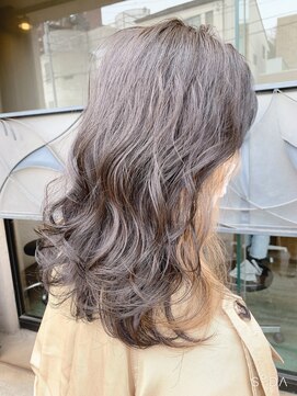 モップアップ(Mop up) グレージュカラー×ポイントカラー