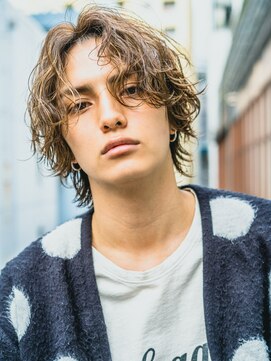 オーシャントーキョーオーバー 渋谷(OCEAN TOKYO OVER) スーツ短髪ツーブロック束感モテるパーママッシュ黒髪波巻き