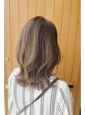 外ハネウルフレイヤースタイル◇グレージュ透明感◇髪質改善