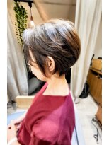 ハピリー(happily)&nbsp;大人/ショートボブスタイル/前髪なし