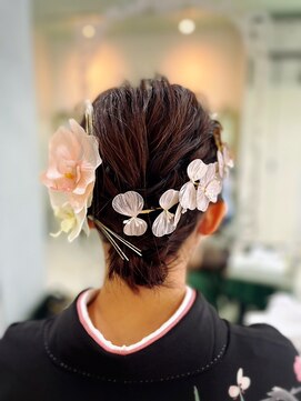 ジラ ヘアアンドメイク(girra HAIR&MAKE) 卒業式　袴着付け