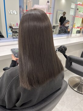 シー 池袋(SHE) オリーブグレージュ