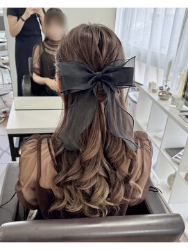 オウン(AUN) ハーフアップ