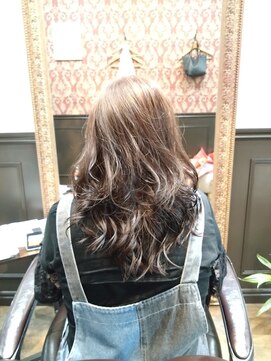 ミュズィー ドゥ ヘア(Musee du hair) 巻き髪用レイヤースタイル