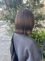 アドア(adore)&nbsp;オリーブカラー×外はねボブ