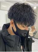 スパイラルパーマ/ツイストパーマ/メンズ/センターパート/波巻き