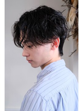 ネクストフォーヘアー(NEXT for hair) 緩め波巻きスパイラルパーマ ナチュラル センターパート