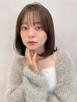 アグノス 青山(Agnos)&nbsp;大人ガーリーダークアッシュミディアムレイヤーカット 小顔