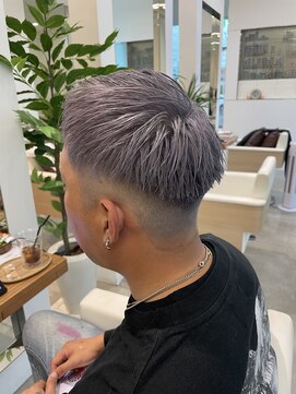 カッツ 駅家店(CUT S) フェード×シルバーアッシュ