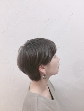 アーモンド(ALMOND) グレージュショート