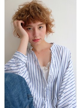 ラレイ(Lalei) 【Lalei】イエローベージュ×スパイラルパーマ ささきまさき