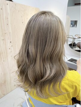 ワンバイワン(One×One) 【花菜】ホワイトベージュカラー