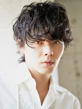 ライラ(Lyla) 無造作質感 ほつくしゃマッシュウルフ2