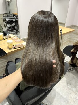 リーオオサカ(Lee Osaka) オリーブベージュ/kana