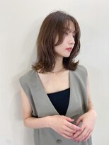 ココアベージュクアンクくびれレイヤーミディアム