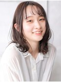 大人可愛い小顔美髪ツヤ髪ミディアムレイヤー薄めバングA7