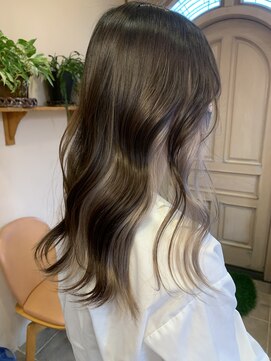 マギー(Magie) インナーホワイト