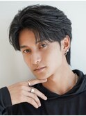 スーツ短髪ツーブロック束感モテる黒髪シークレットパーマ流行