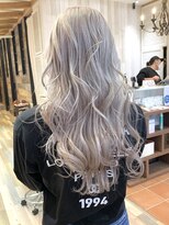 ラグーン(LAGOON)&nbsp;バレイヤージュグレージュハイライトダブルカラーケアブリーチ