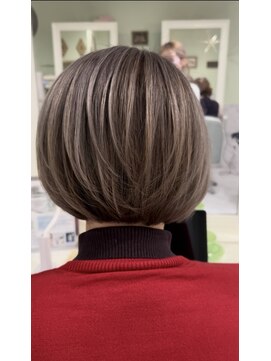 エアタッチグレージュハイライト&bob