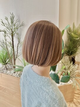 シータ(c i e t a) ハイライト/ボブ/白髪ぼかし