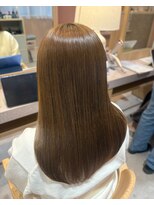 メルク ユニ(merc.uni)&nbsp;Wカラーで叶える透明感たっぷり明るめベージュ◎0303