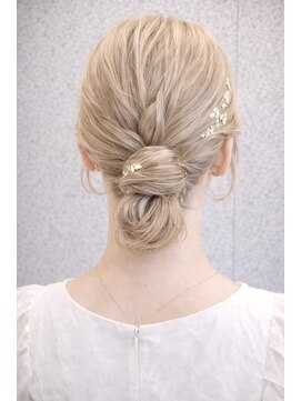 ストゥー(StueW.) お呼ばれパーティーヘアセット16/ヘアメイク/ブリーチ/レイヤー