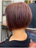 パープルアッシュ×前下がりボブ
