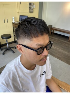 ローカル 水道橋(Local) クロップ