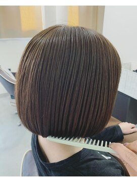 エリシオン(ELYSION) 艶ボブ