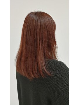 ウトシティ 大人可愛いミディアムボブ