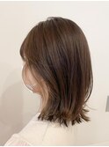 大人可愛いヘア インナーカラー ミディアムヘア