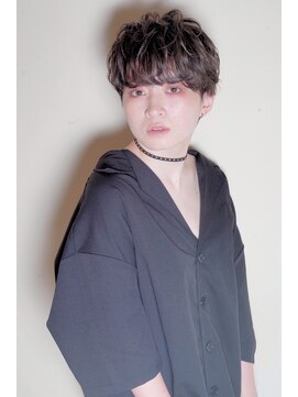 クシュ 所沢西口プロぺ通り(kusyu... ) ペールベージュセクションカラーグラデーションカラー外ハネボブ